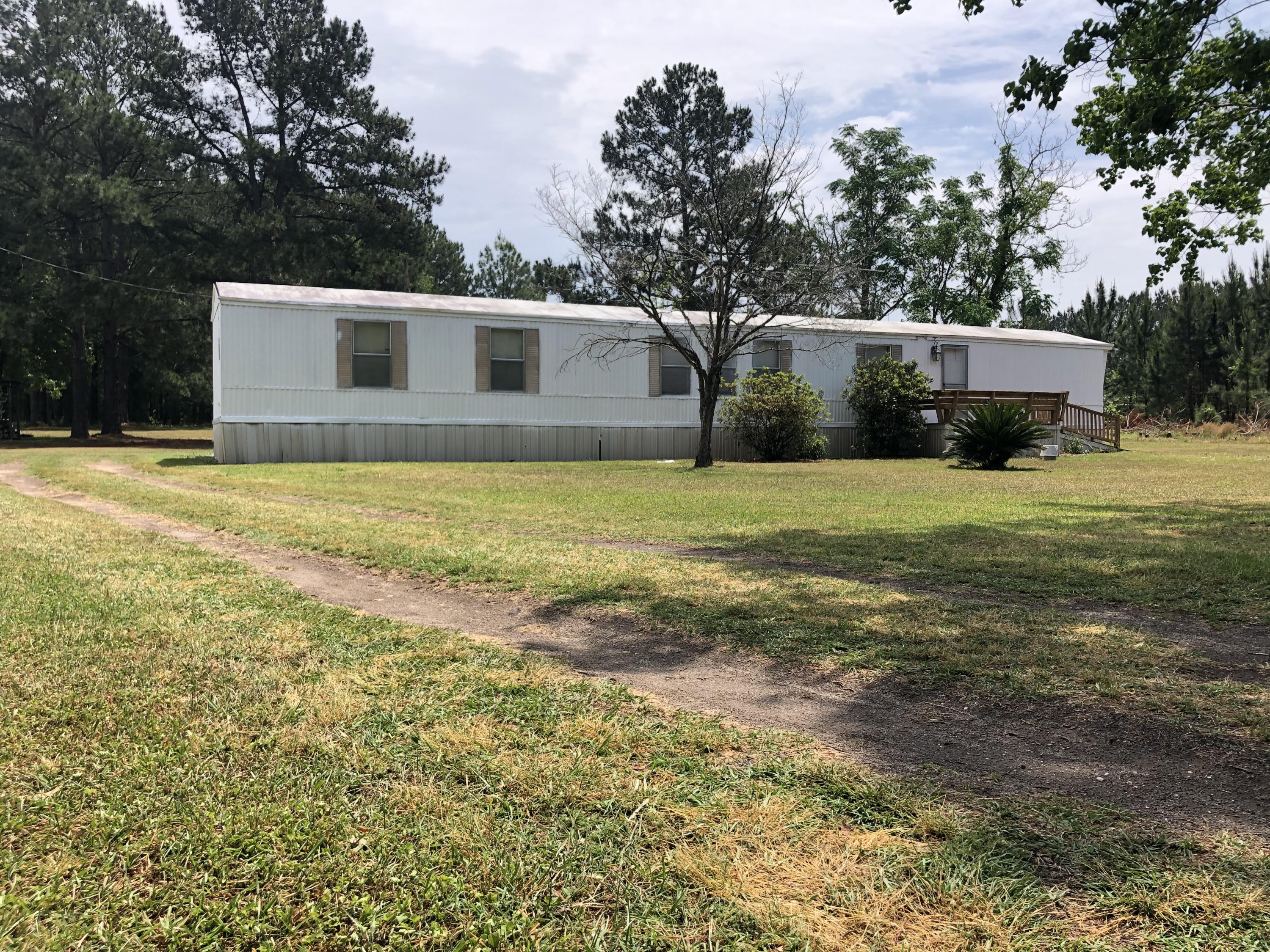 4603 Nelson's Ferry Road Summerton, SC 29148 - Photo 1 of 8 IMG-2349