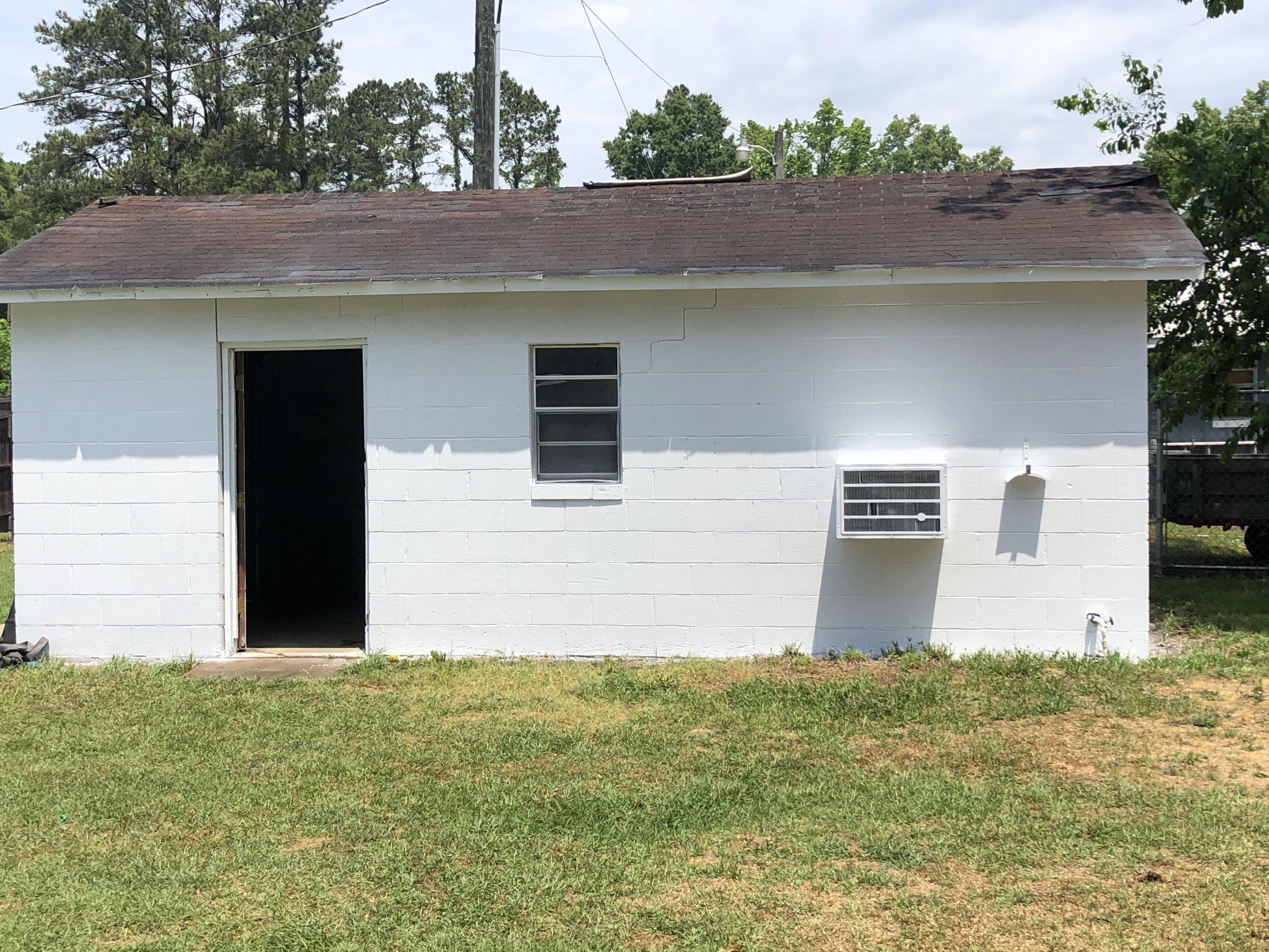 4603 Nelson's Ferry Road Summerton, SC 29148 - Photo 8 of 8 IMG-2352