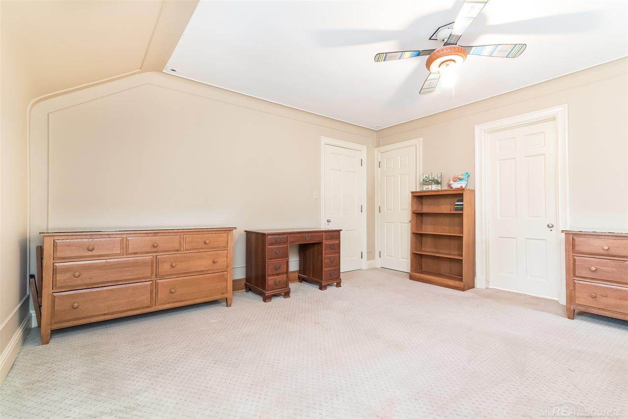 621 South Oxford Road Grosse Pointe Woods, MI 48236 - Photo 33 of 57