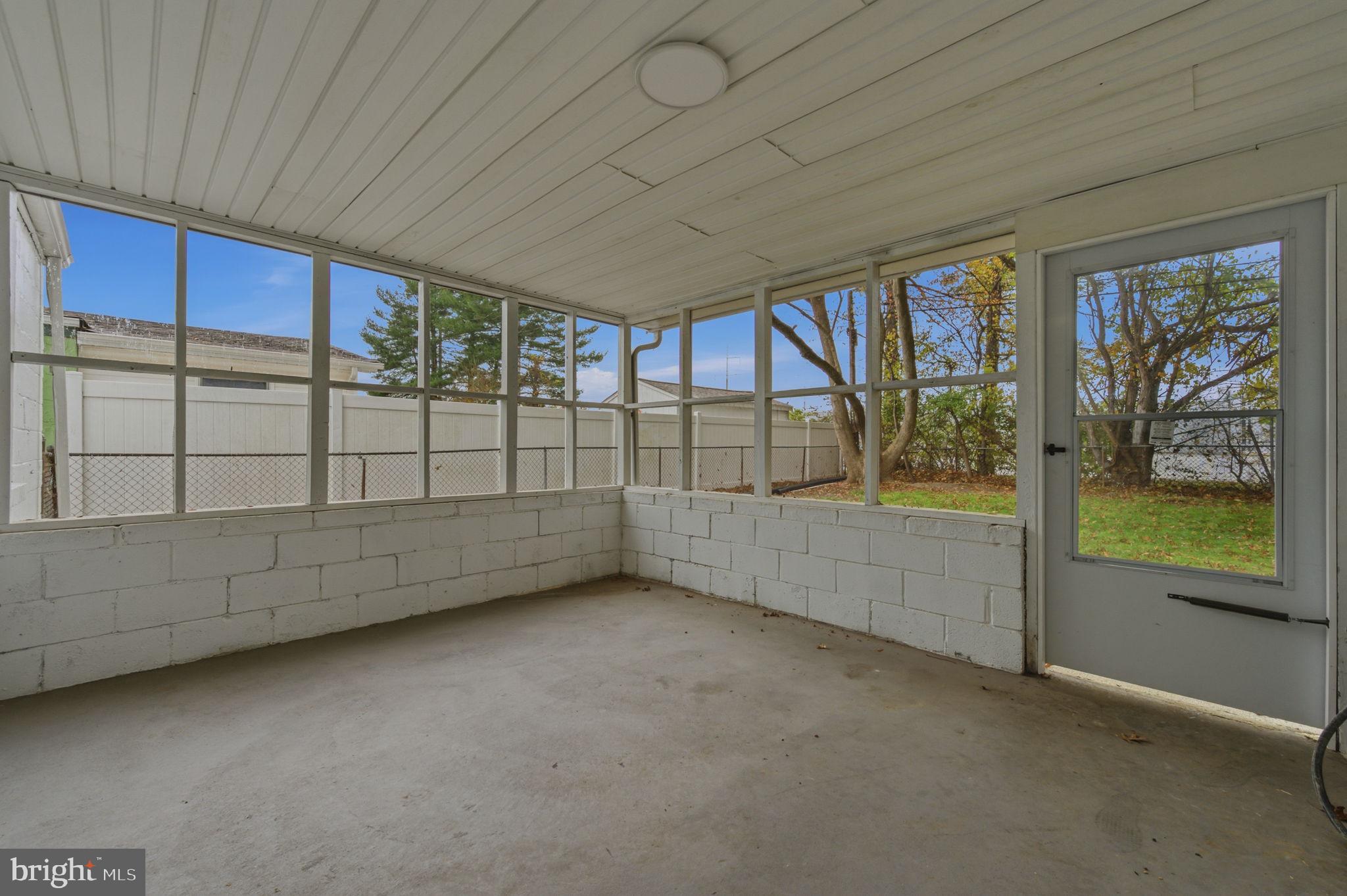 208 Harding Avenue Wilmington, DE 19804 - Photo 25 of 28 a view of a porch