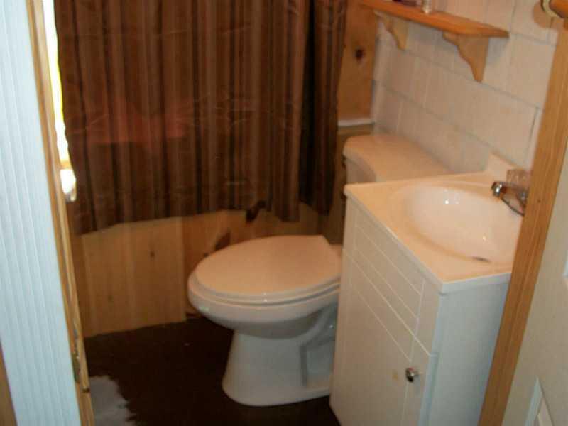 9 Long Island Cumberland, ME 04021 - Photo 27 of 32 Bathroom.