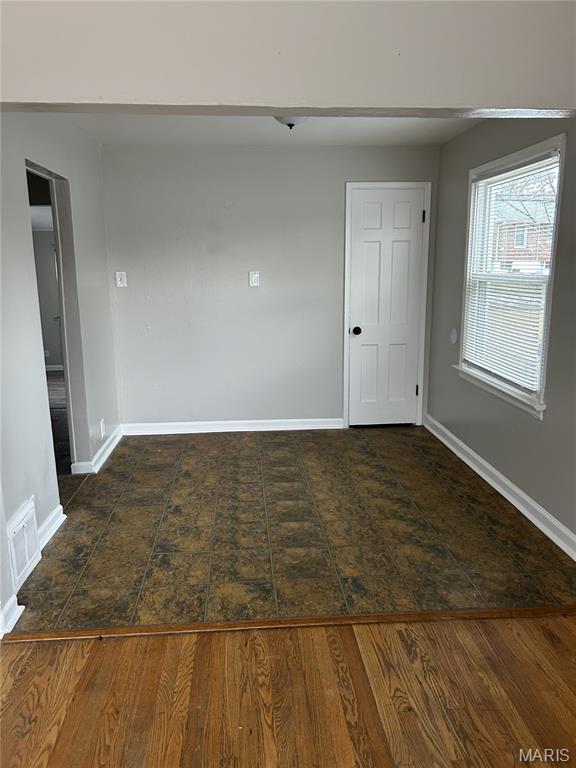 10142 Newbold Drive St. Louis, MO 63137 - Photo 4 of 11