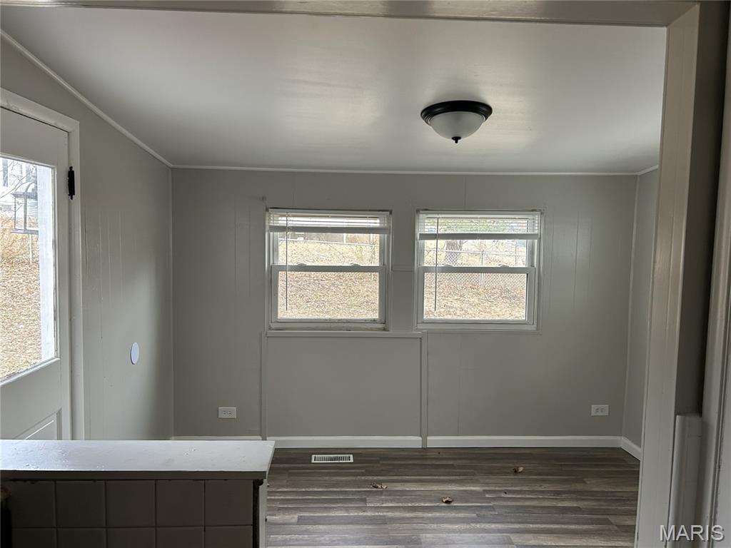 10142 Newbold Drive St. Louis, MO 63137 - Photo 7 of 11