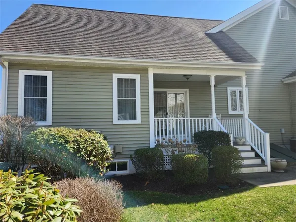 $579,500 | 500 Mendon Road, Unit 216, Cumberland, RI 02864