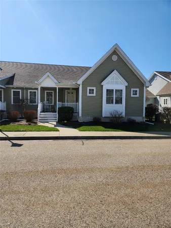 $579,500 | 500 Mendon Road, Unit 216, Cumberland, RI 02864