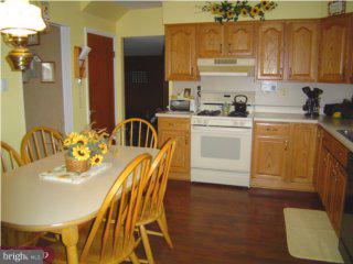 953 Roberts Road Warminster, PA 18974 - Photo 2 of 6 Gallery Image 2