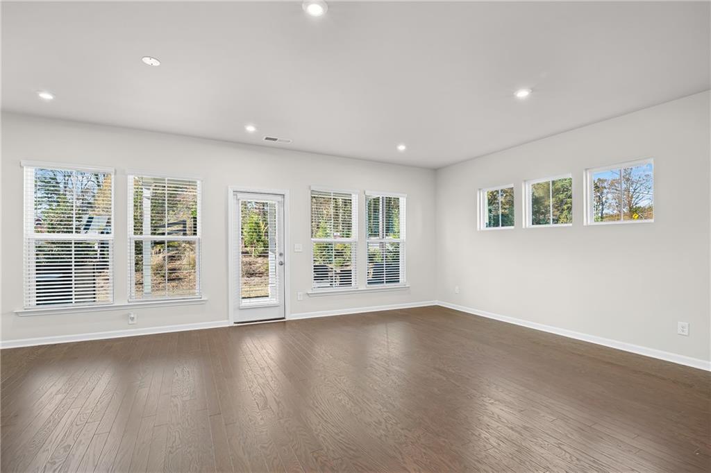 5764 Tillman Way Powder Springs, GA 30127 - Photo 4 of 14