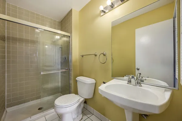 $208,000 | 1931 Prairie Square, Unit 311, Schaumburg, IL 60173