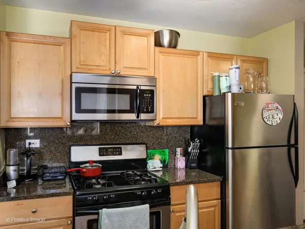 $208,000 | 1931 Prairie Square, Unit 311, Schaumburg, IL 60173