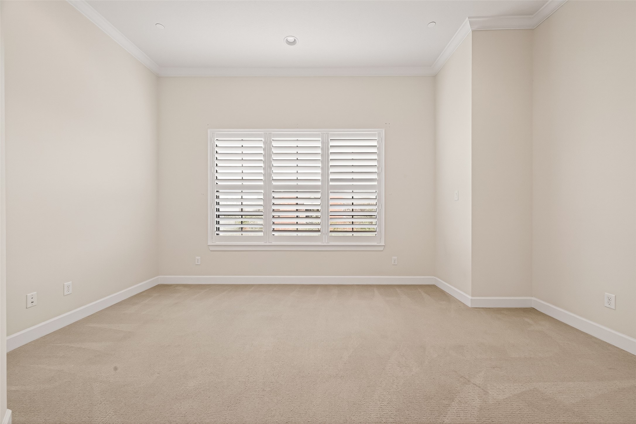 5305 Weslayan Street Houston, TX 77005 - Photo 22 of 50 an empty room with a window