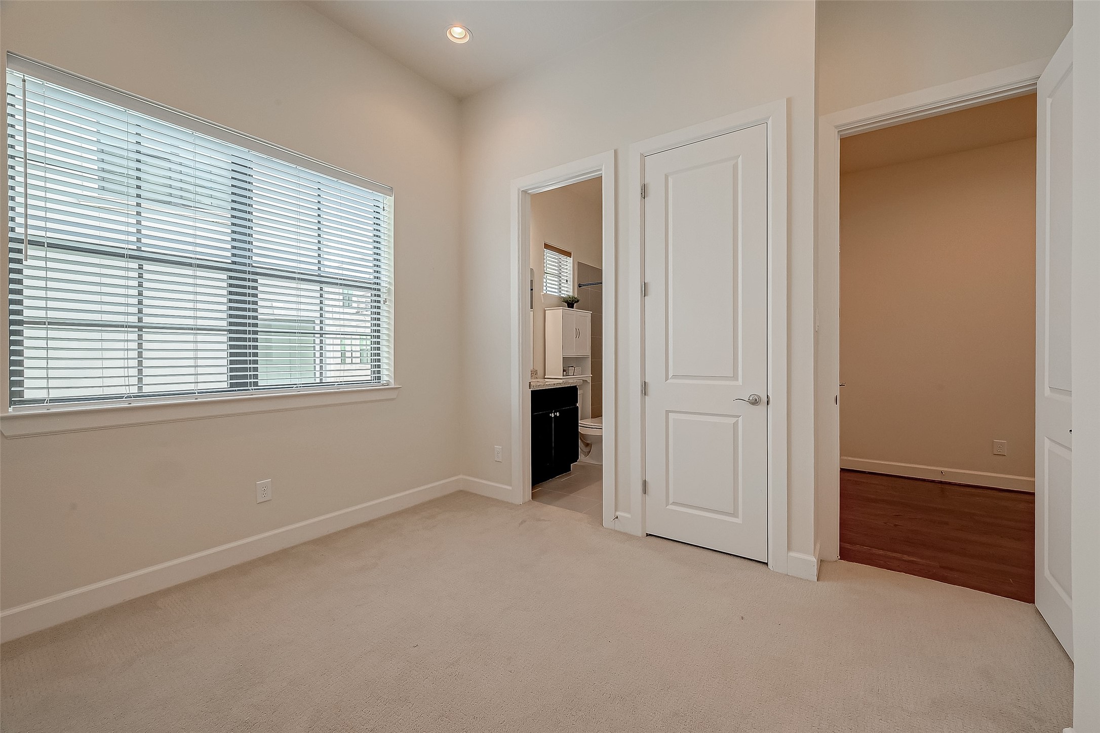 5305 Weslayan Street Houston, TX 77005 - Photo 28 of 50 3FL Secondary Bedroom W/Full Bathroom