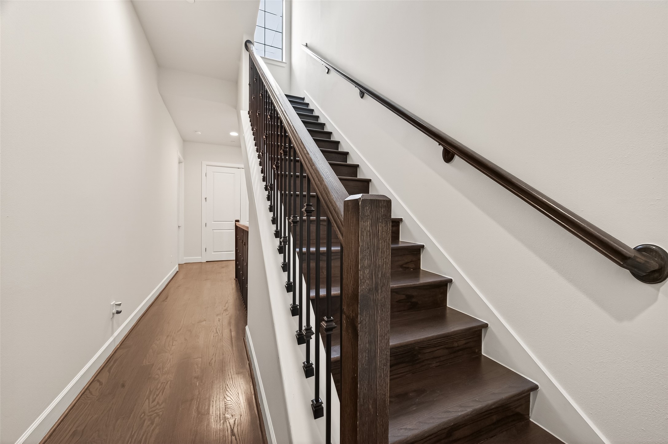 5305 Weslayan Street Houston, TX 77005 - Photo 32 of 50 a view of entryway
