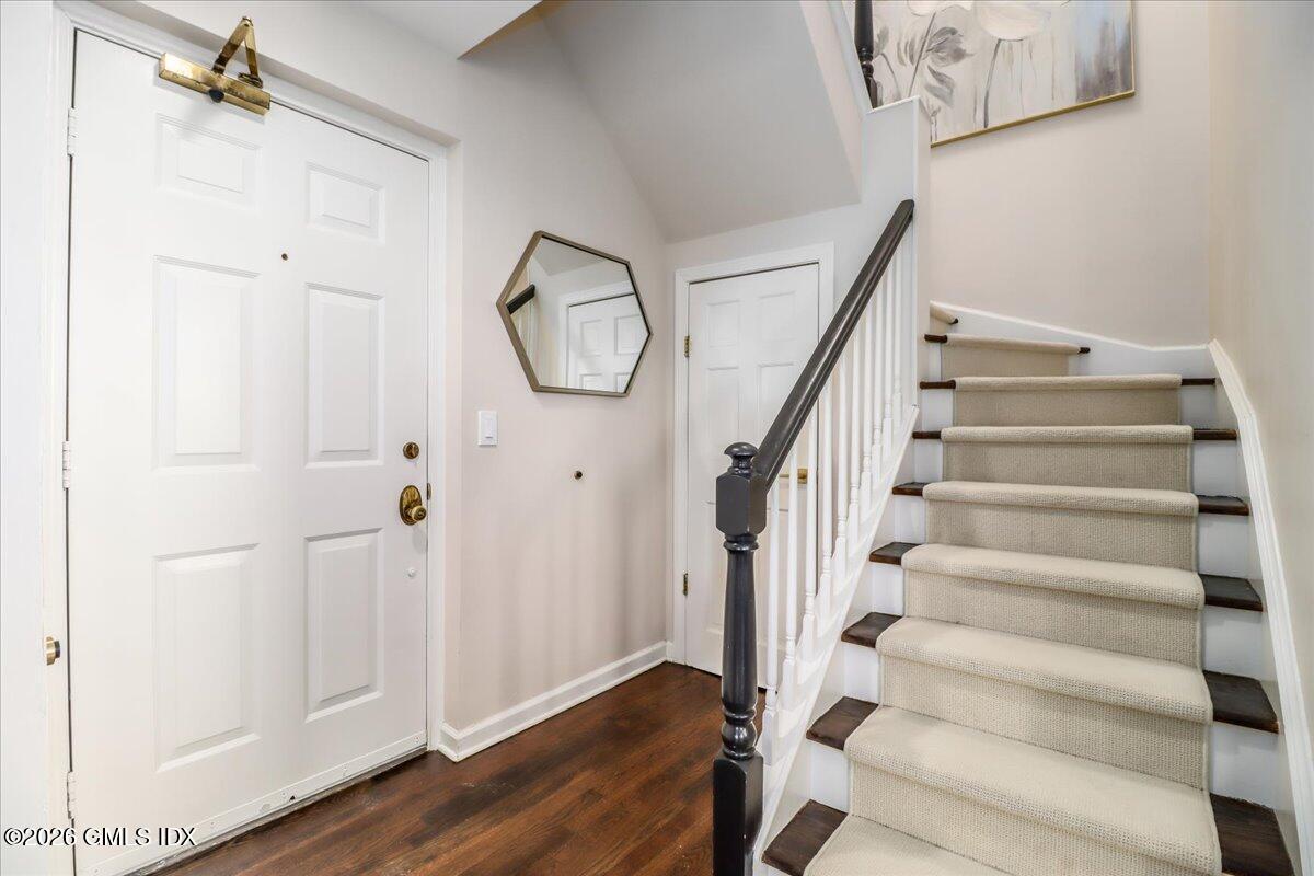 11 Lafayette Court, Unit 5B Greenwich, CT 06830 - Photo 15 of 34 Dynamic staircase