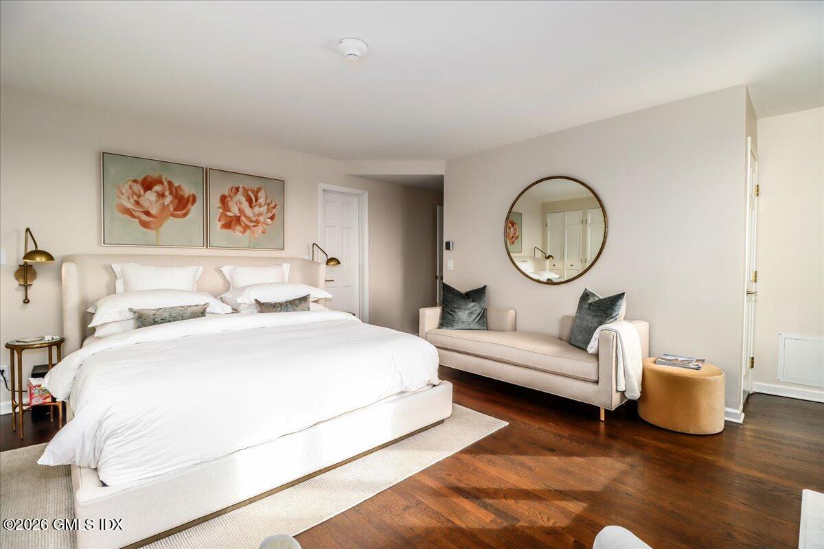 11 Lafayette Court, Unit 5B Greenwich, CT 06830 - Photo 20 of 34 Rich hardwood floors