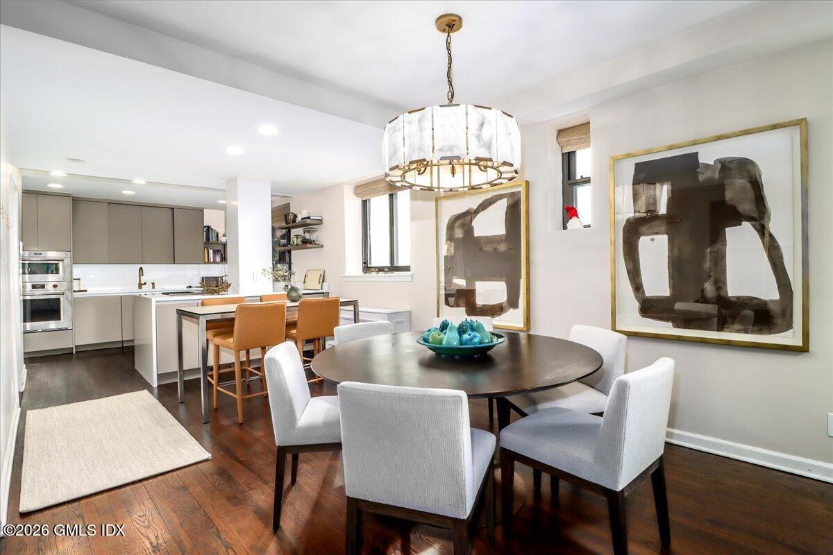 11 Lafayette Court, Unit 5B Greenwich, CT 06830 - Photo 7 of 34 DR open to New Custom EIK