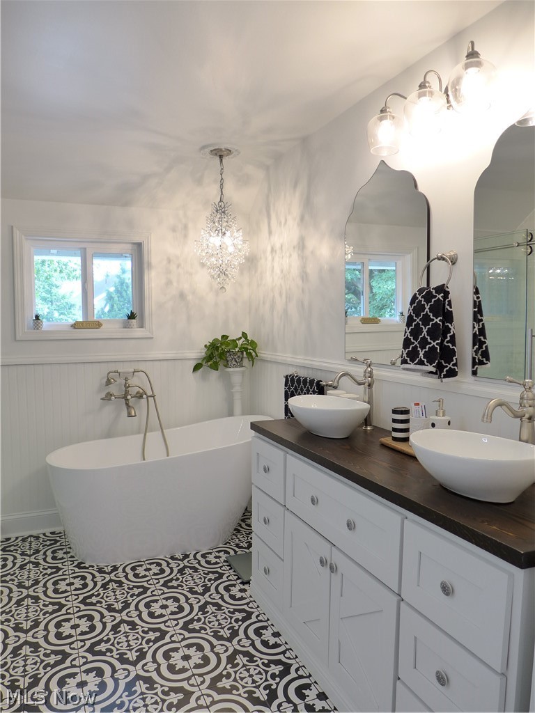 3937 Riveredge Road Cleveland, OH 44111 - Photo 15 of 34 Gallery Image 15