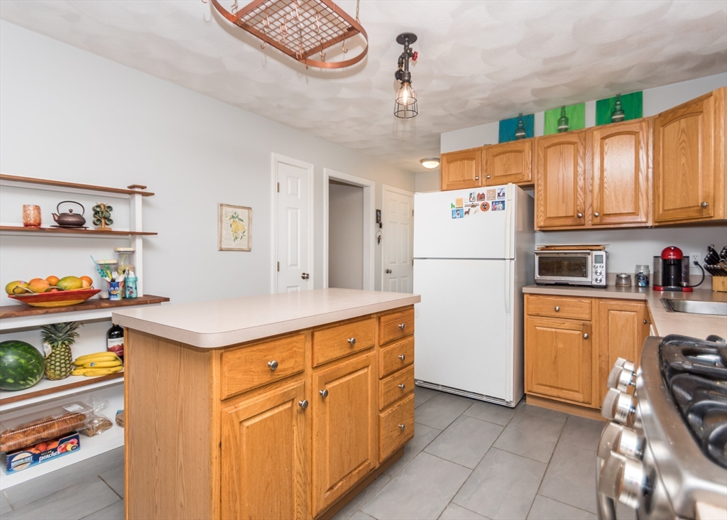 66 Albemarle Road Waltham, MA 02452 - Photo 6 of 29 Gallery Image 6