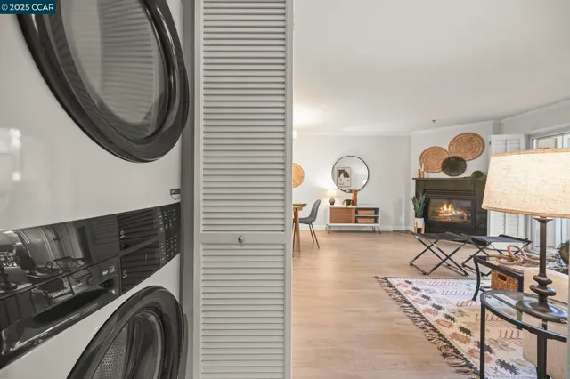 $549,000 | 2550 Oak Road, Unit 209, Walnut Creek, CA 94597