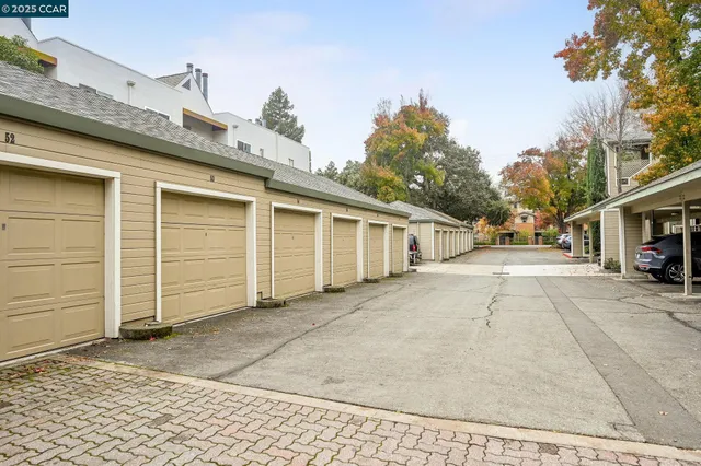 $549,000 | 2550 Oak Road, Unit 209, Walnut Creek, CA 94597