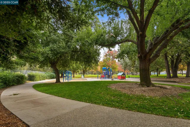 $549,000 | 2550 Oak Road, Unit 209, Walnut Creek, CA 94597