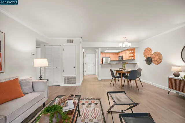 $549,000 | 2550 Oak Road, Unit 209, Walnut Creek, CA 94597