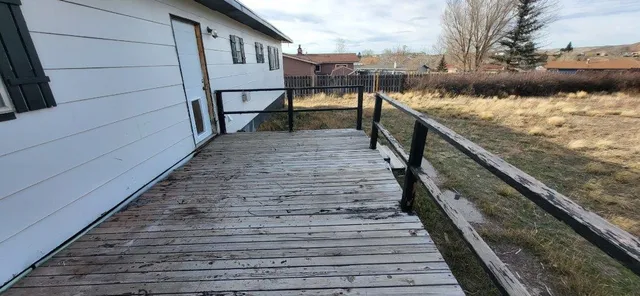 $90,000 | 103 South Clark Street, Hanna, WY 82327