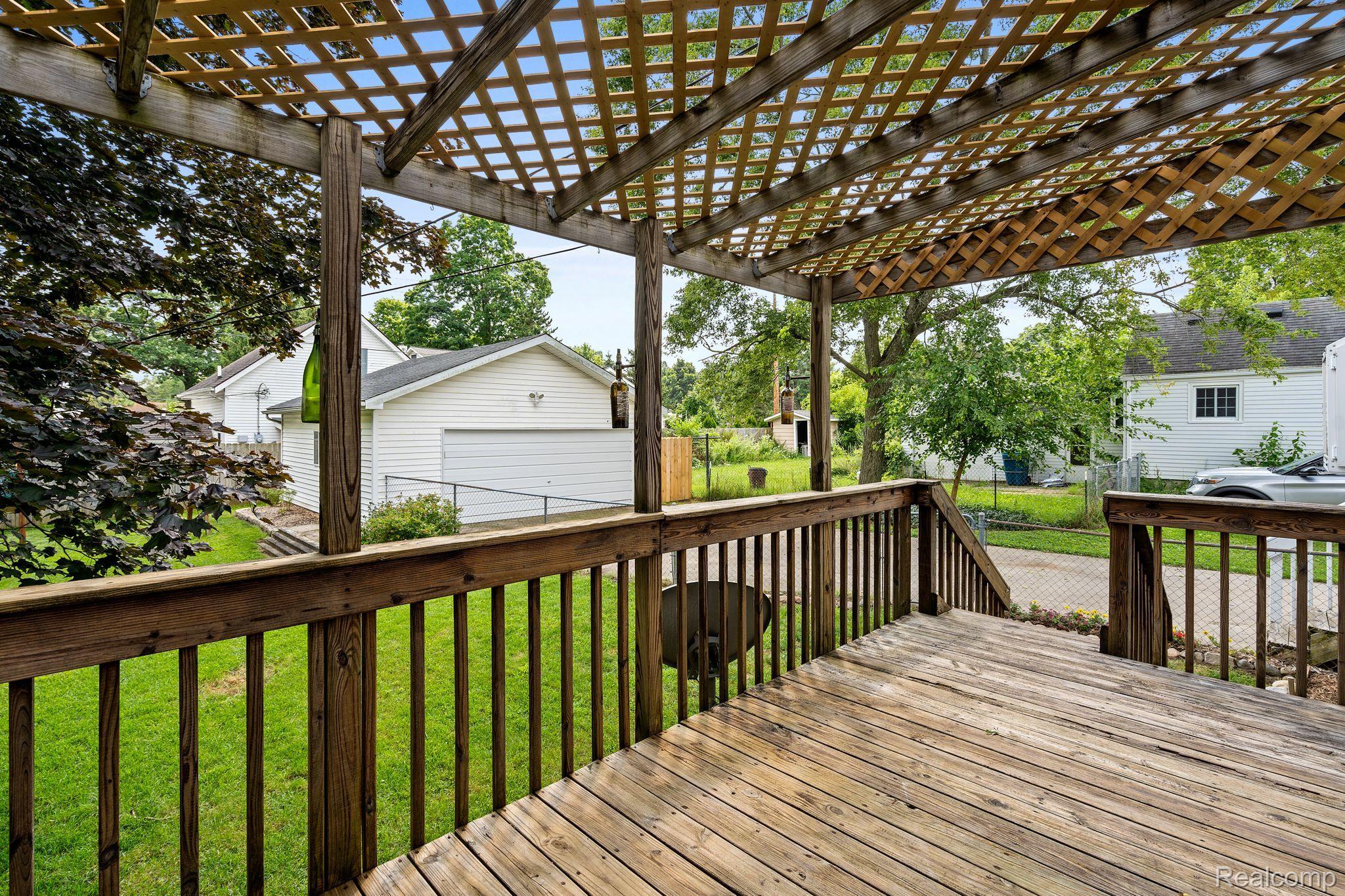 435 West Livingston Road Highland, MI 48357 - Photo 10 of 27 Gallery Image 10