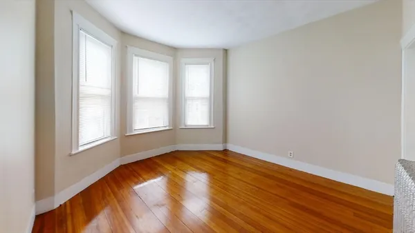 $2,945 | 33 Bellingham Street, Unit 2, Chelsea, MA 02150