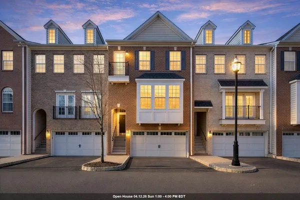 $989,000 | 5 Creekside Court, Secaucus, NJ 07094