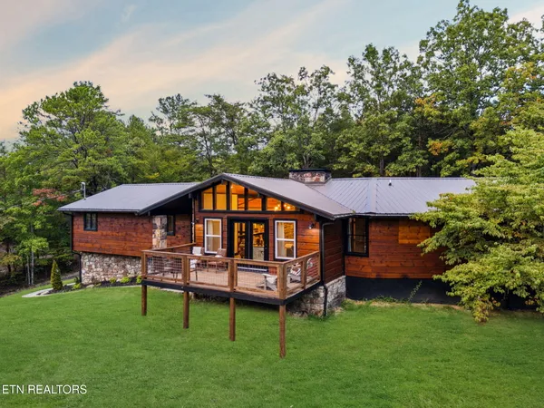 $1,699,500 | 3430 Lillie Boulevard, Pigeon Forge, TN 37876