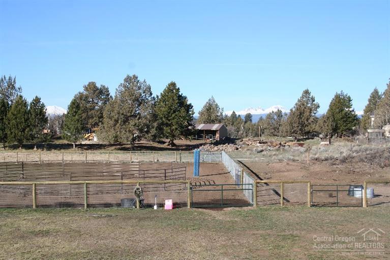 61153 Ropp Lane Bend, OR 97702 - Photo 21 of 25 a view of a terrace