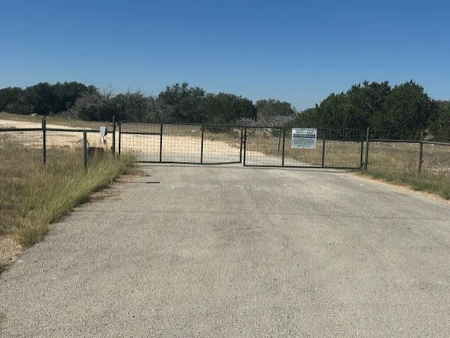 $297,500 | 0 SD 73510, Rocksprings, TX 78880