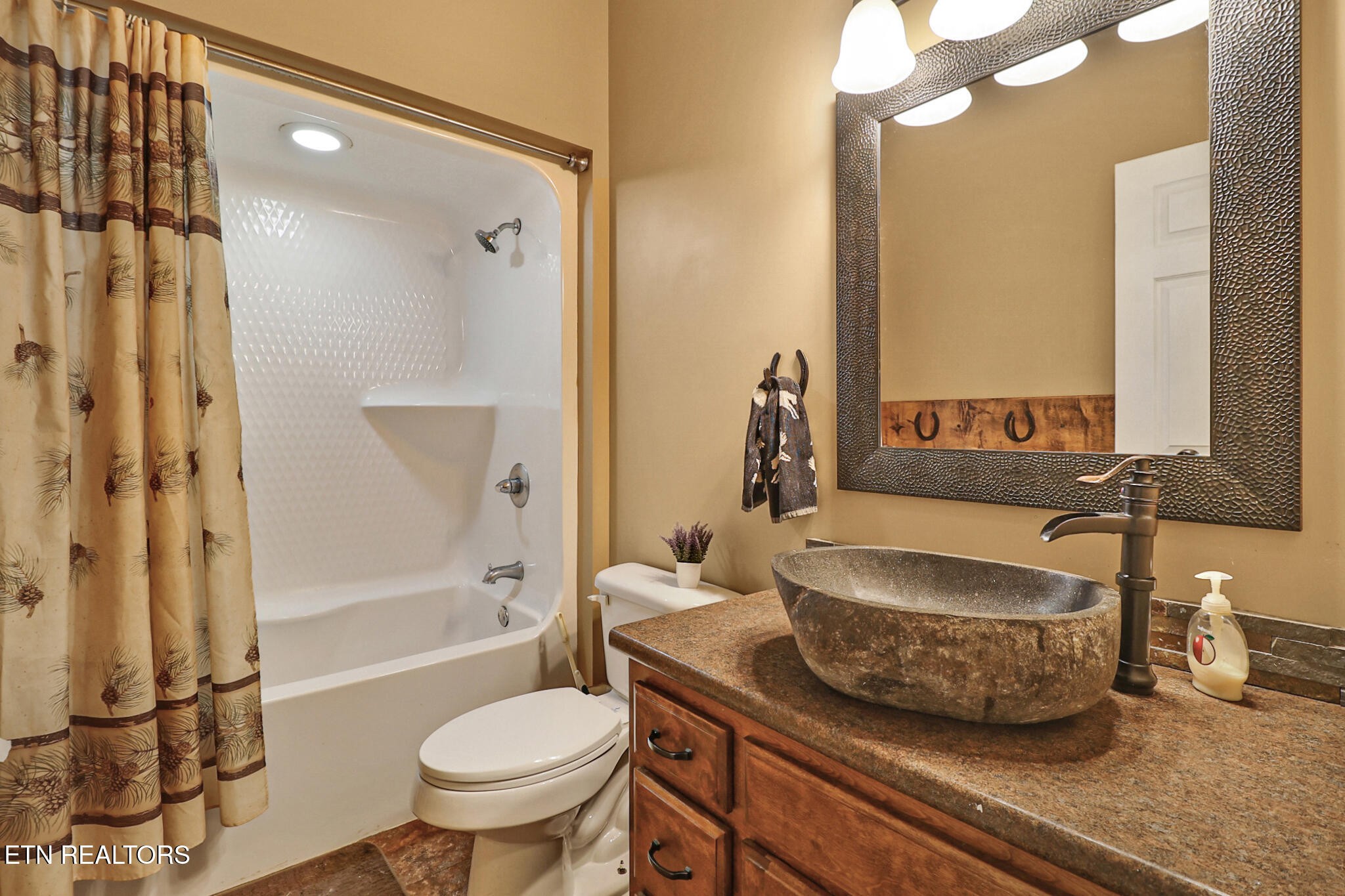 504 Ridgetop Drive Jamestown, TN 38556 - Photo 16 of 35