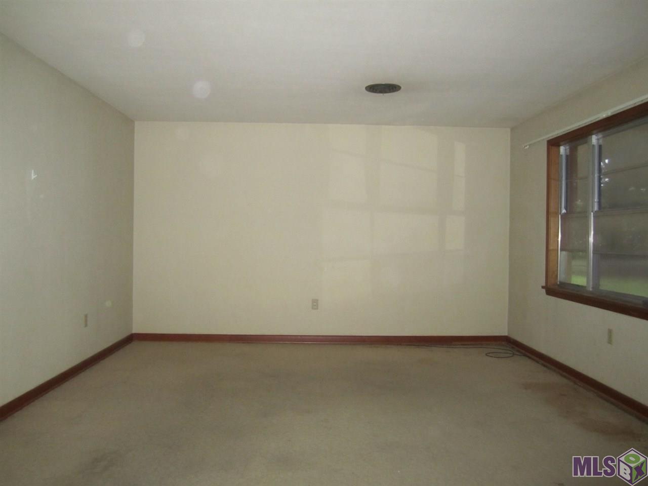1523 Sharp Road Baton Rouge, LA 70815 - Photo 3 of 17