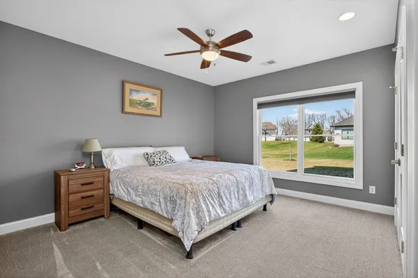 $875,000 | 4728 Red Oak Court, Bettendorf, IA 52722