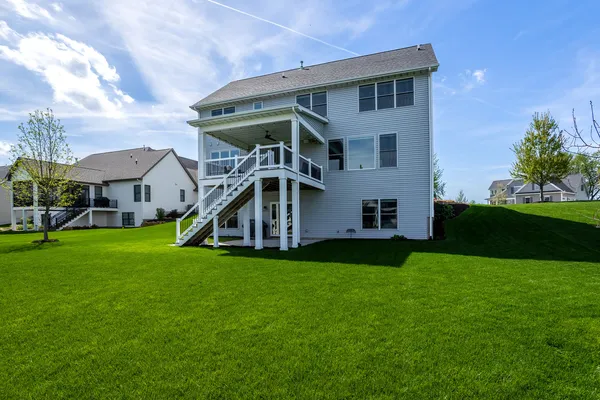 $859,900 | 4728 Red Oak Court, Bettendorf, IA 52722