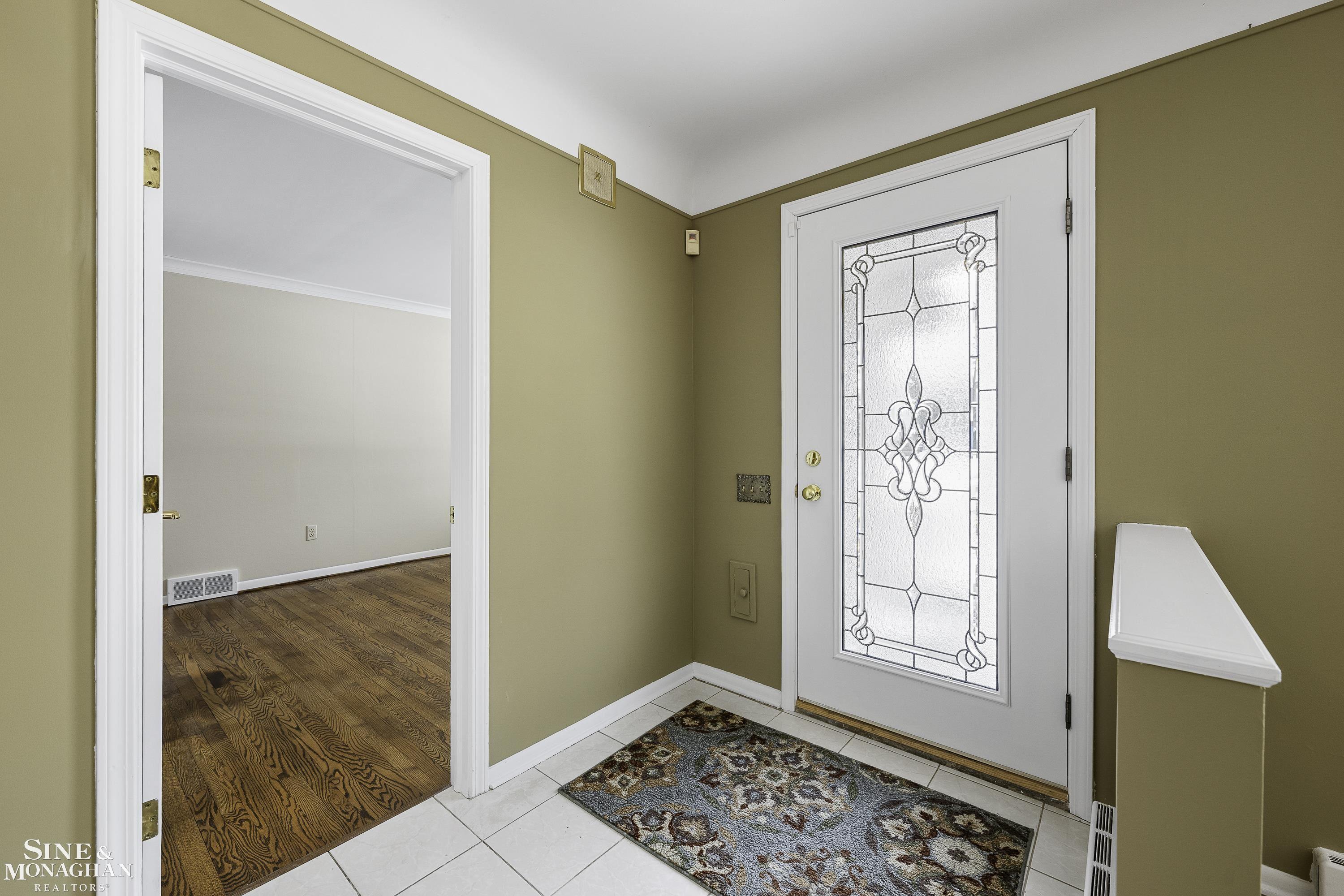 66 Fairford Road Grosse Pointe Shores, MI 48236 - Photo 3 of 60