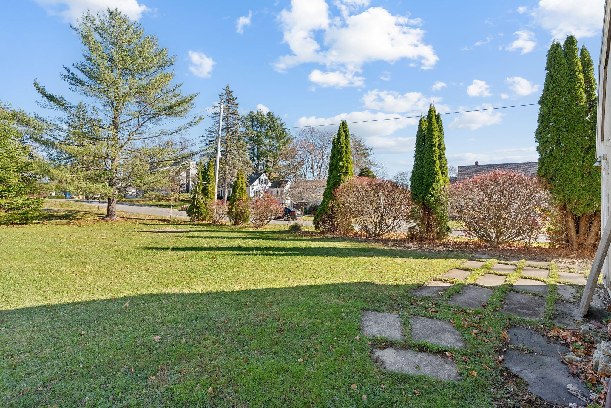 357 Capisic Street Portland, ME 04102 - Photo 3 of 31 DSC09642