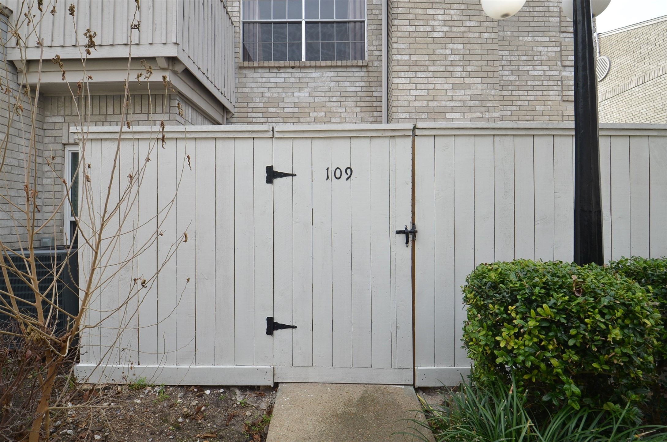 3800 Tanglewilde Street, Unit 109 Houston, TX 77063 - Photo 44 of 48