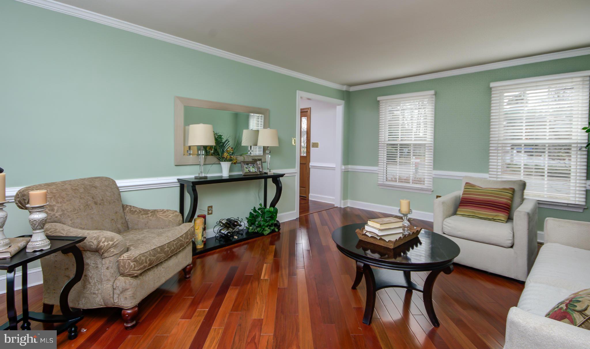 4200 Ferry Landing Road Alexandria, VA 22309 - Photo 4 of 24 Living Room