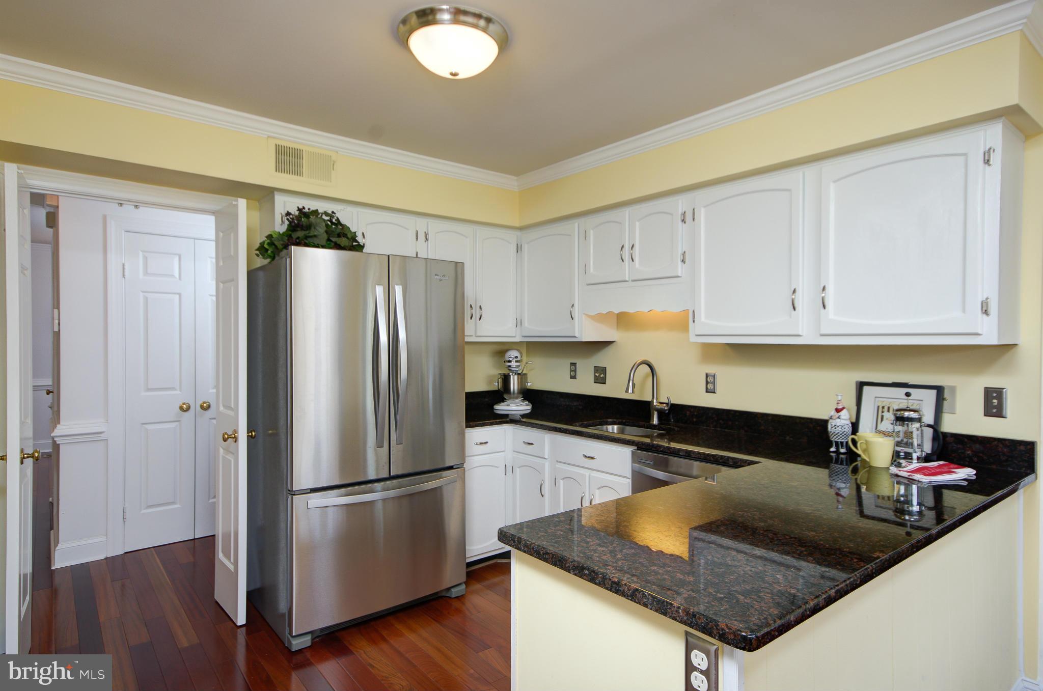 4200 Ferry Landing Road Alexandria, VA 22309 - Photo 7 of 24 Kitchen