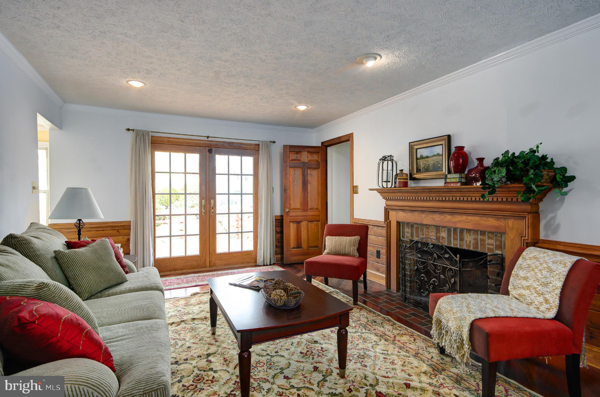 4200 Ferry Landing Road Alexandria, VA 22309 - Photo 10 of 24 Family Room