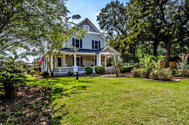 $650,000 | 455 Gibbs Street, New Waverly, TX 77358