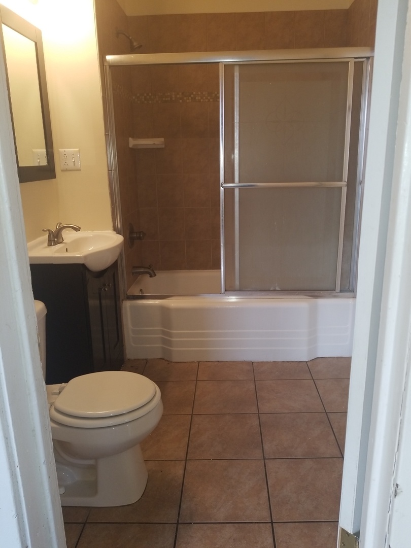 617 Hirsch Avenue Calumet City, IL 60409 - Photo 11 of 18