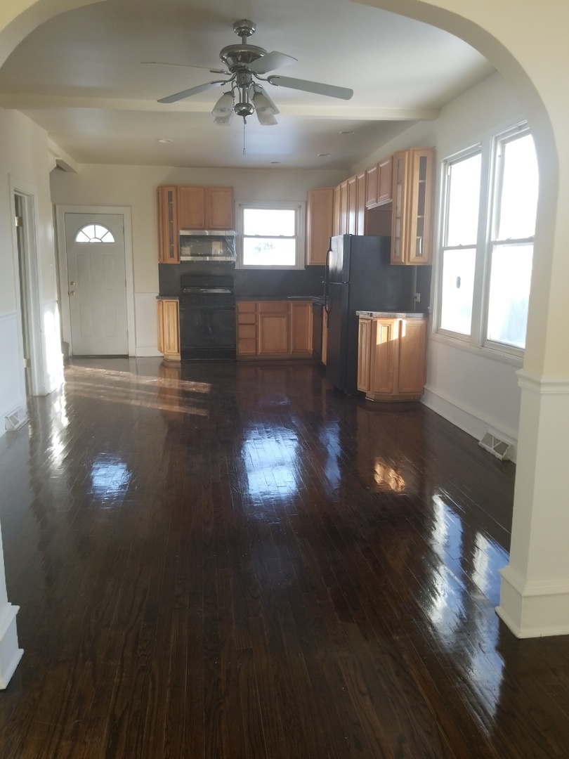 617 Hirsch Avenue Calumet City, IL 60409 - Photo 9 of 18