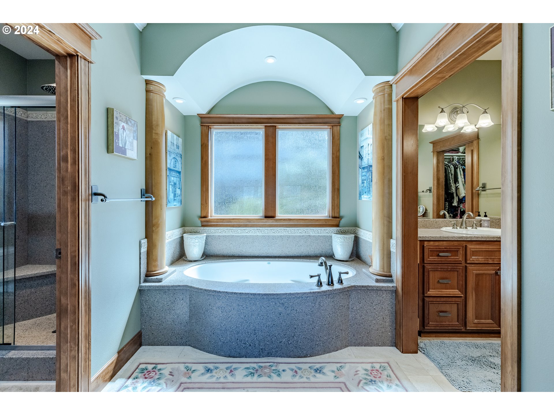 6188 Fernhill Loop Springfield, OR 97478 - Photo 17 of 40 a view of bathroom with bathtub and shower
