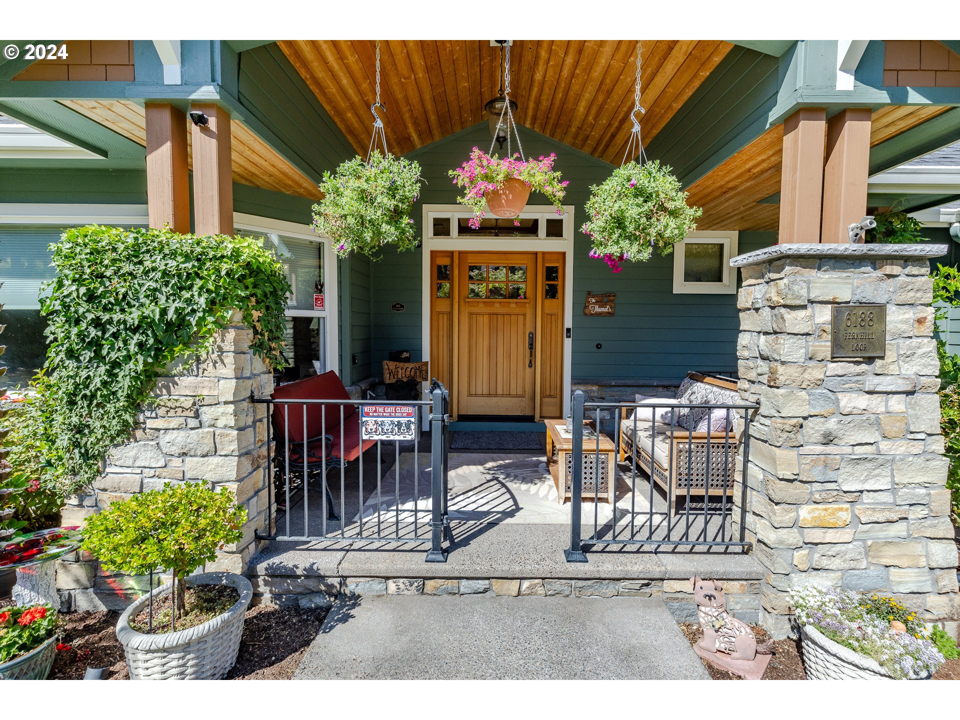 6188 Fernhill Loop Springfield, OR 97478 - Photo 4 of 40 a view of a chairs and table in the patio