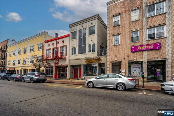 $4,300 | 220 Harrison Avenue, Harrison, NJ 07029