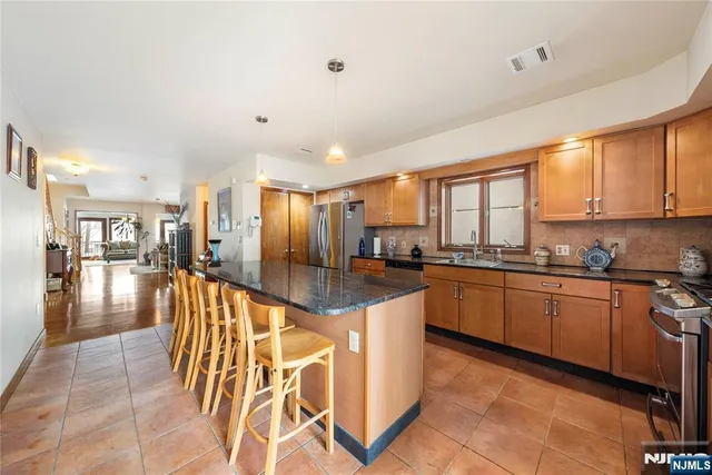 $4,500 | 220 Harrison Avenue, Harrison, NJ 07029