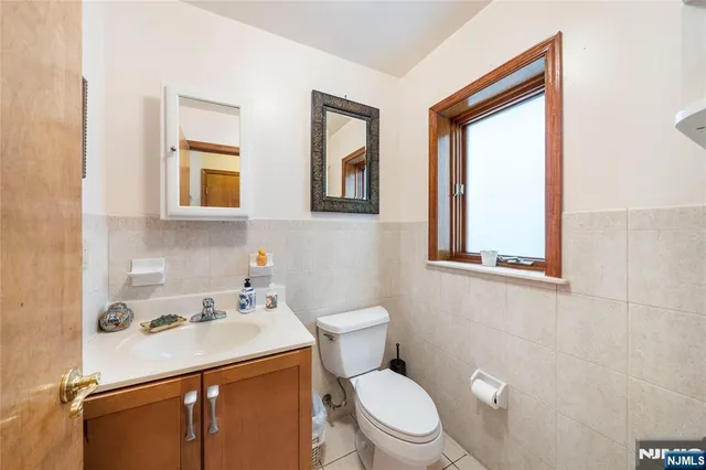 $4,500 | 220 Harrison Avenue, Harrison, NJ 07029